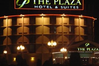 Plaza Hotel & Suites