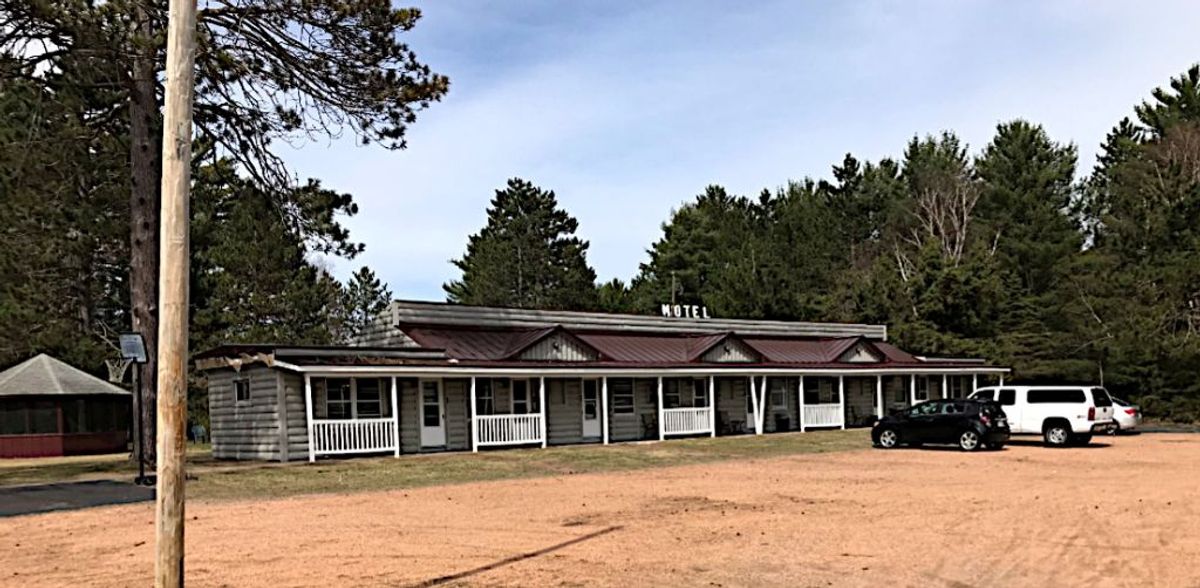 Riverdale Motel & Resort Eagle River, WI Hotels GDS Reservation Codes