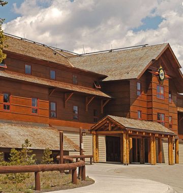 Old Faithful Snow Lodge & Cabins