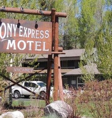 Pony Express West Motel