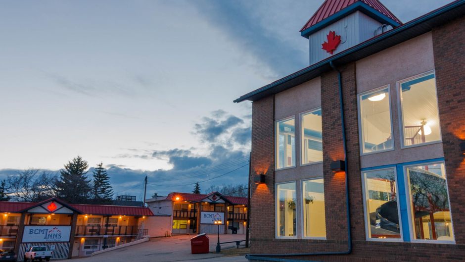 BCMInns Peace River Exterior