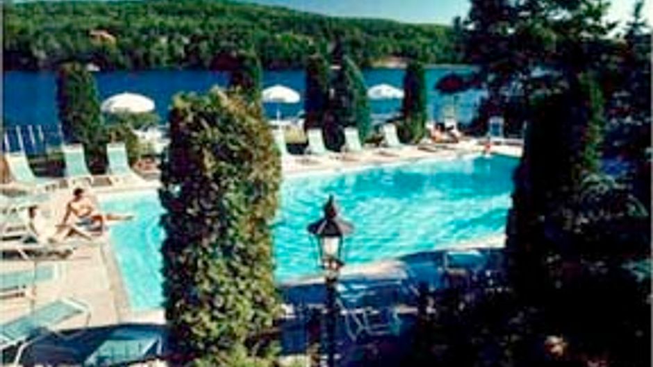 Deerhurst Resort Pool