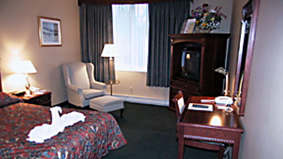 Travelodge Hotel Montreal Airport Room