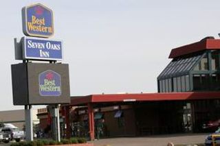 Seven Oaks Hotel Regina, SureStay Coll