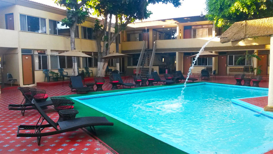 Baja Inn Hotels Ensenada Pool