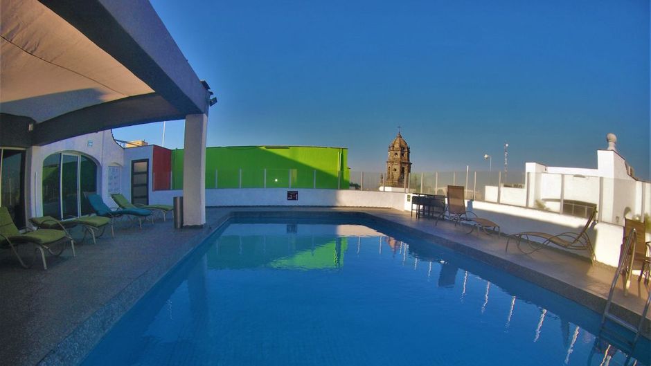 Roma Hotel Pool