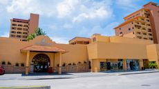 Costa de Oro Beach Hotel