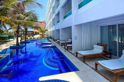 Flamingo Cancun Resort