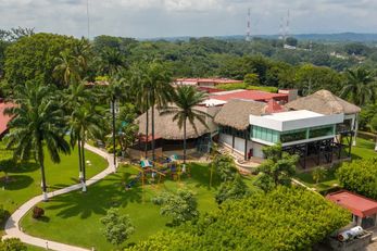Loma Real Hotel