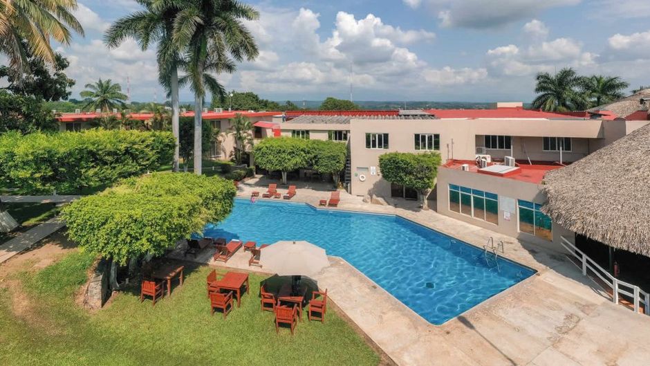 Loma Real Hotel Pool