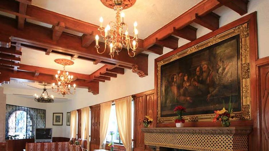 Maria Cristina Hotel Lobby