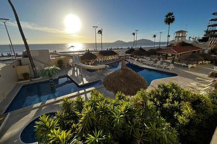 Hotel Sands Arenas