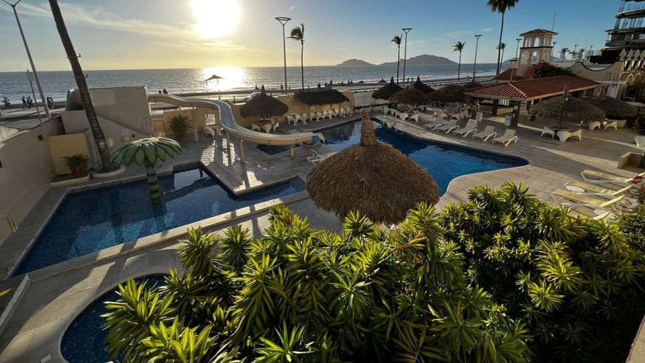 Hotel Sands Arenas Exterior
