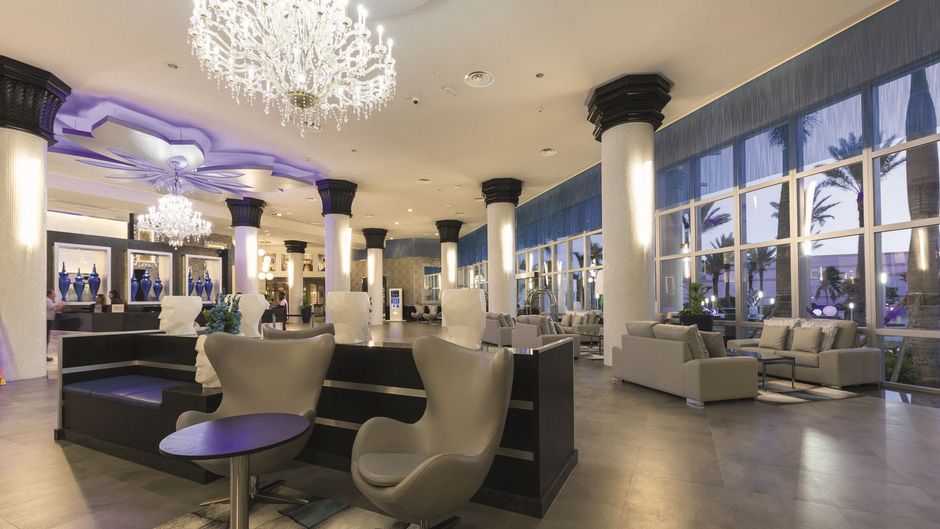 Riu Palace Paradise Island Lobby