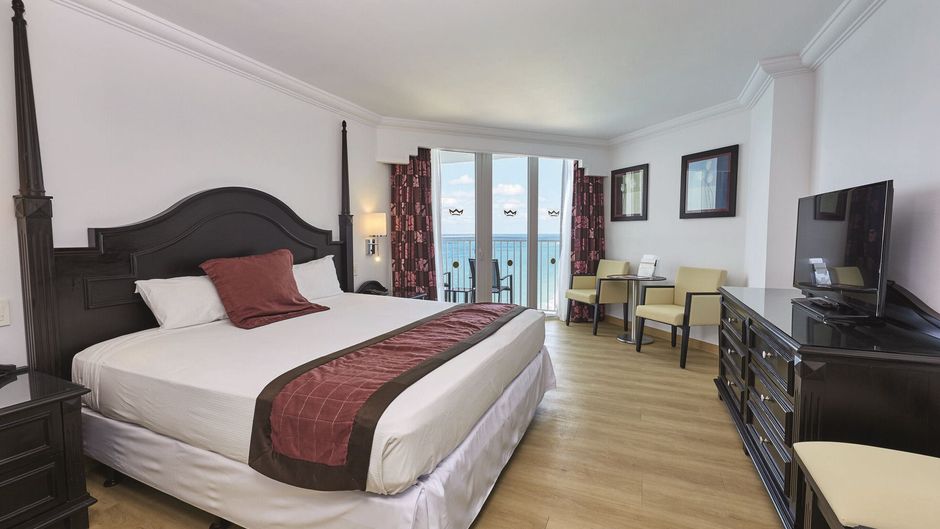 Riu Palace Paradise Island Room
