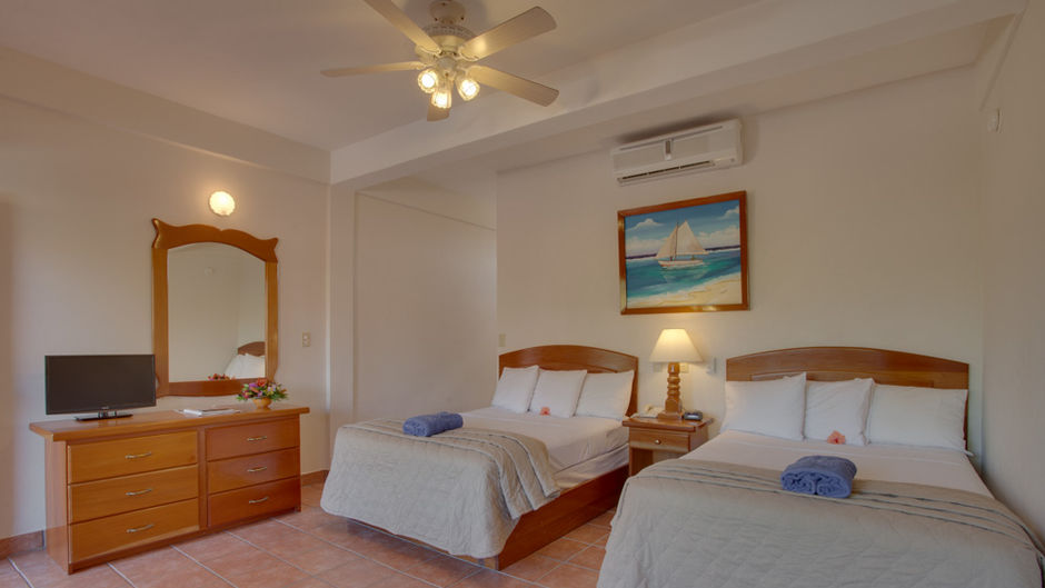 SunBreeze Hotel Room
