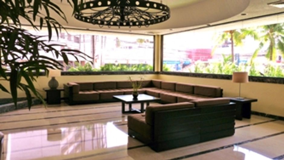 Riande Granada Urban Hotel Lobby