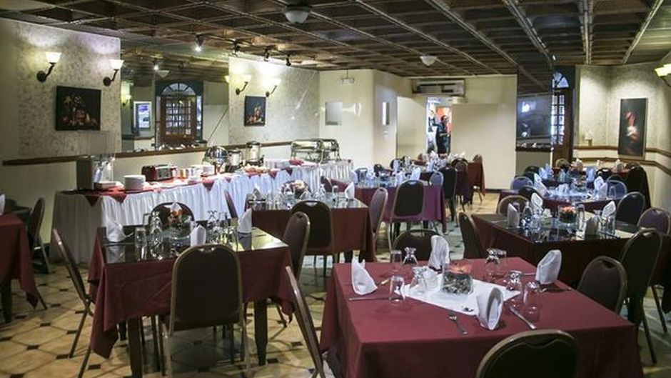 Hotel Roma Plaza Restaurant