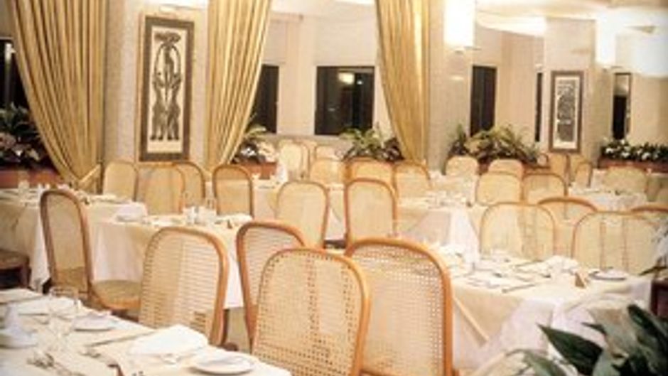 Windsor Excelsior Hotel Restaurant