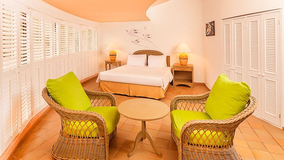 Decameron Aquarium Room