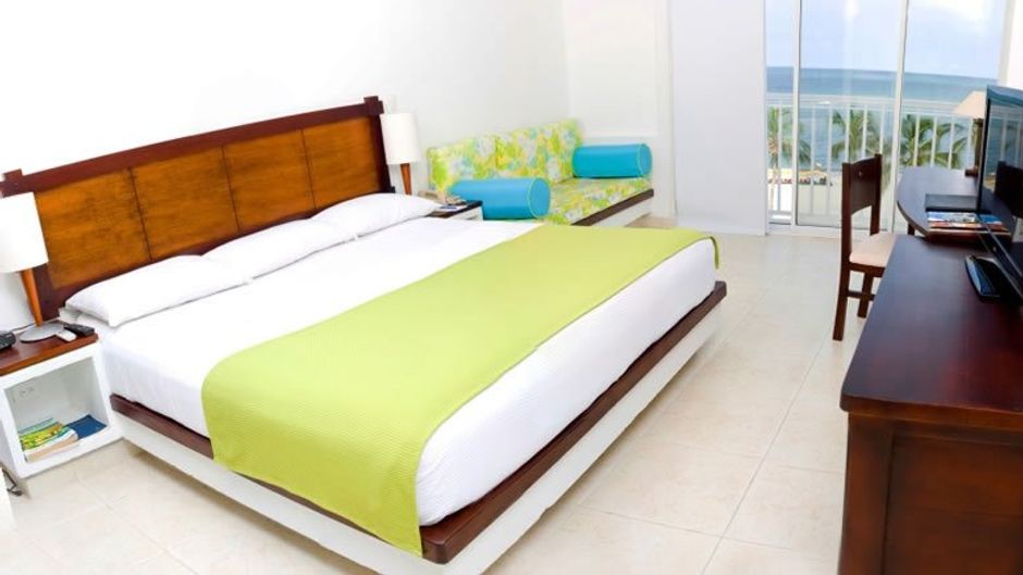 Tamaca Beach Resort Hotel by Sercotel Room