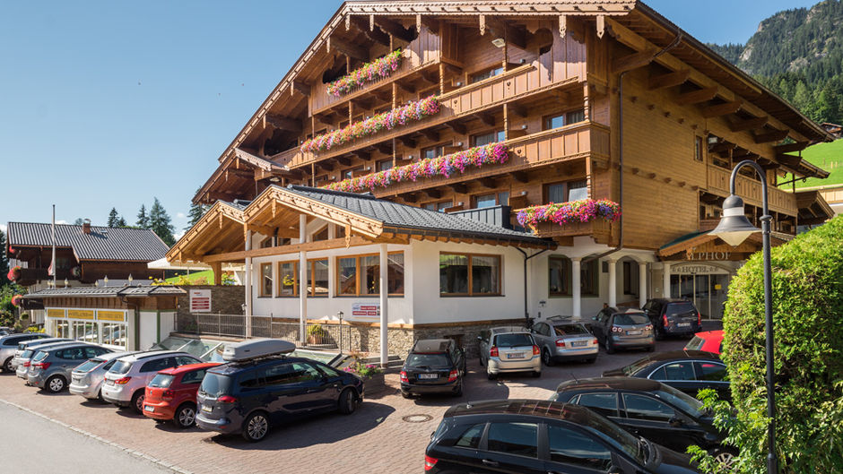 Alphof Hotel Exterior