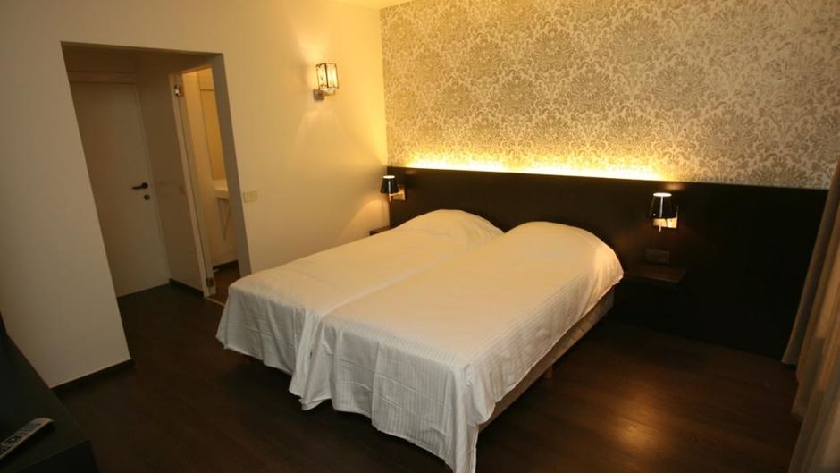 Ambassadeur Hotel Room