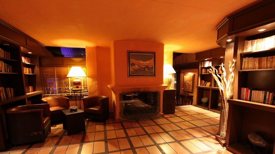 Hotel Le Roi Theodore Lobby