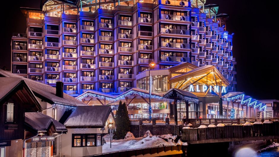 Alpina Hotel Exterior