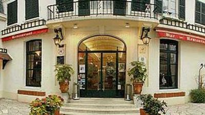 Hotel de Paris et la Poste