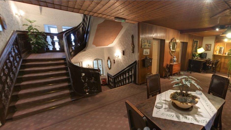 Hotel Goldene Rose Lobby