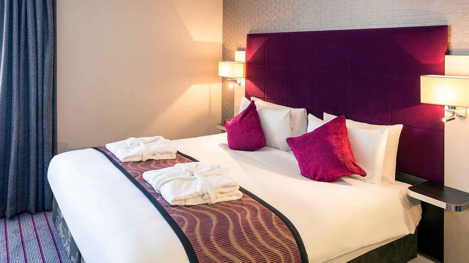 Mercure London Heathrow Hotel Room
