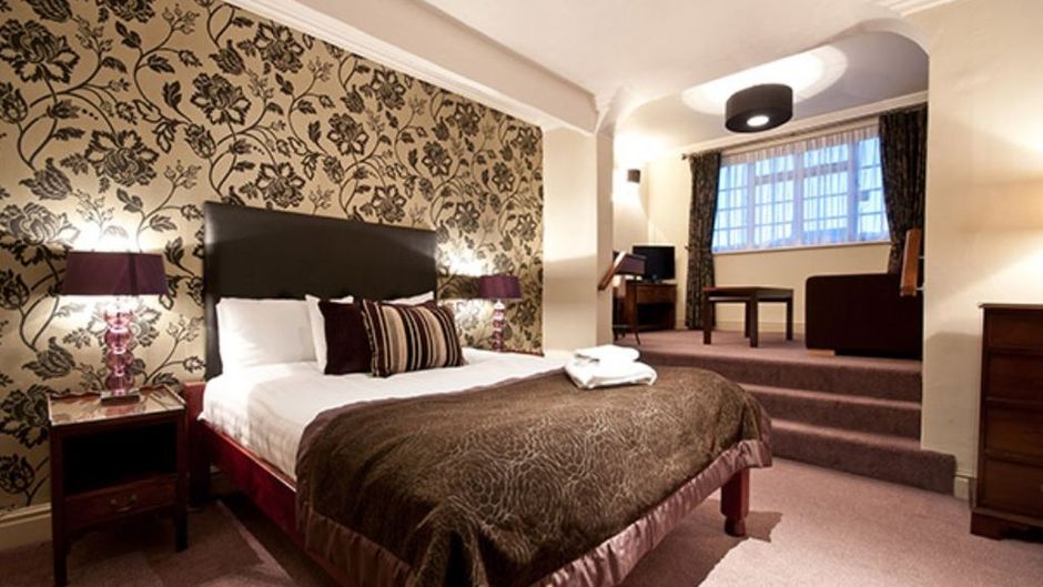 The Bell in Aston Clinton Room