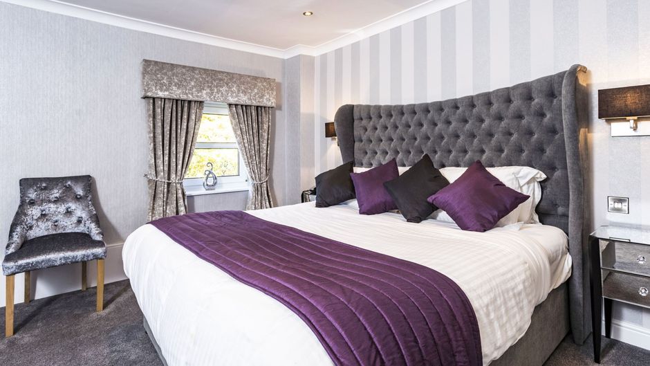 Borough Arms Hotel Room