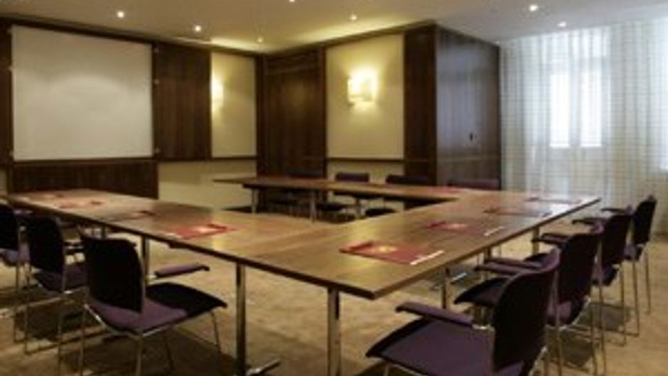 Templeton Garden Hotel Business