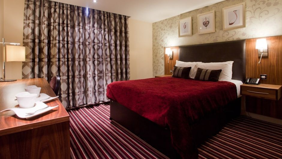Gloucester Robinswood Hotel By Sunday Room