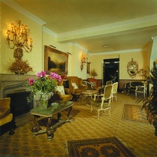 Hotel Revere