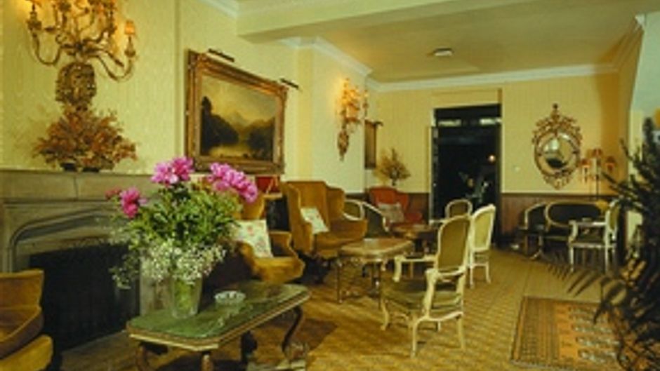 Hotel Revere Lobby
