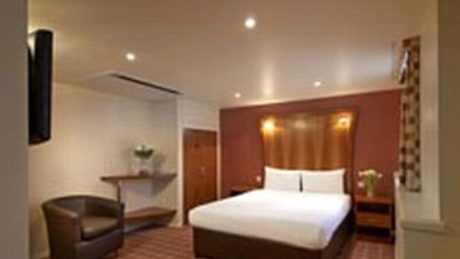 Corus Hyde Park Hotel Room