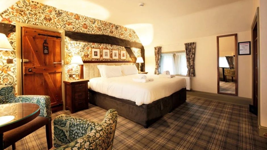 Black Swan Hotel Room