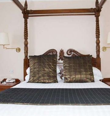 Rosedale Hotel