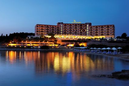 Hinitsa Bay Hotel