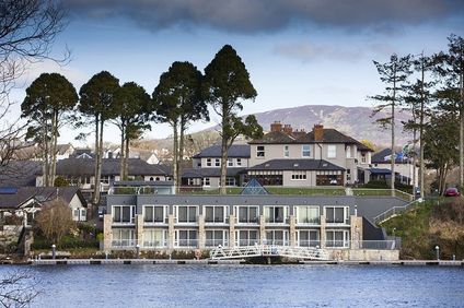Lakeside Hotel