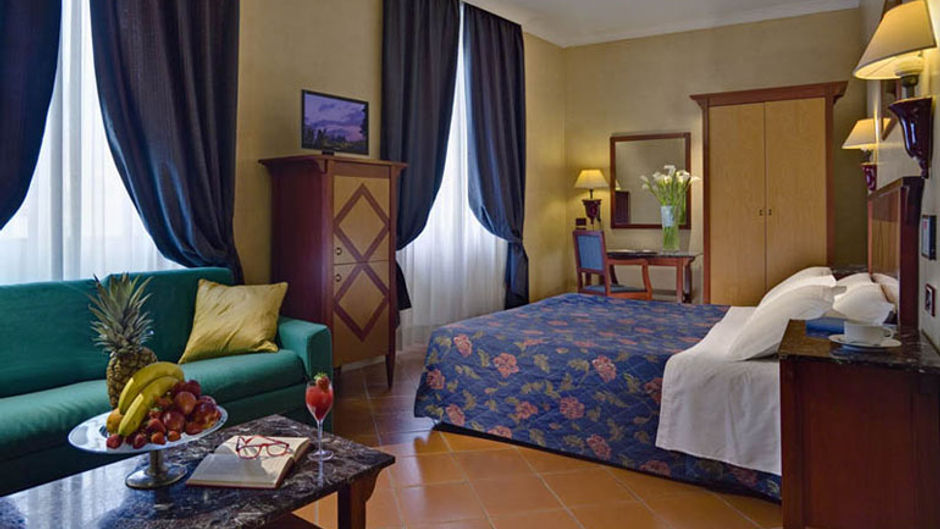 Corona D'Italia Hotel Room