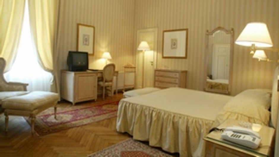 Grand Hotel & La Pace Room