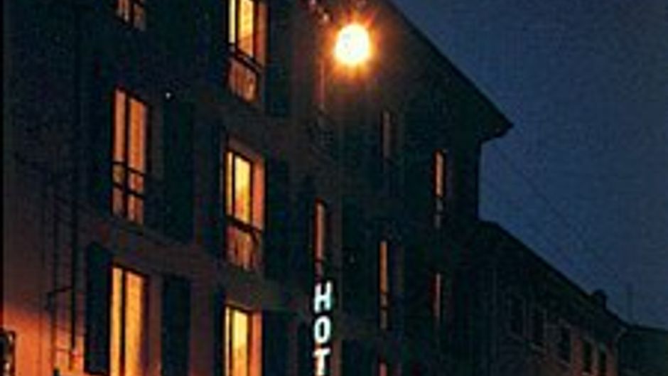 Centrale Byron Hotel Exterior
