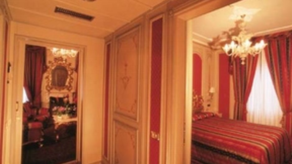 Regina Palace Hotel Room