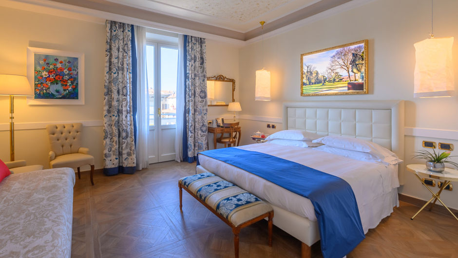 Kraft Hotel Room