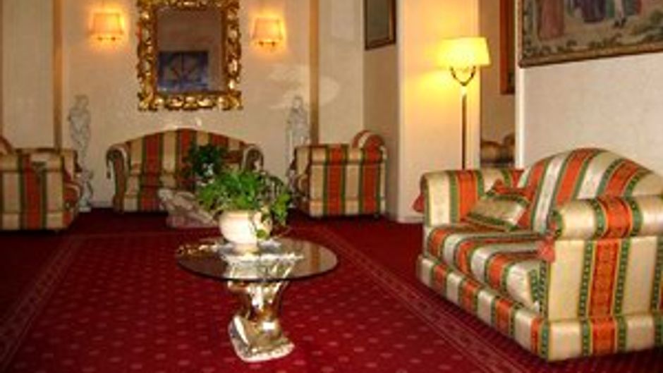 Pace Helvezia Hotel Lobby