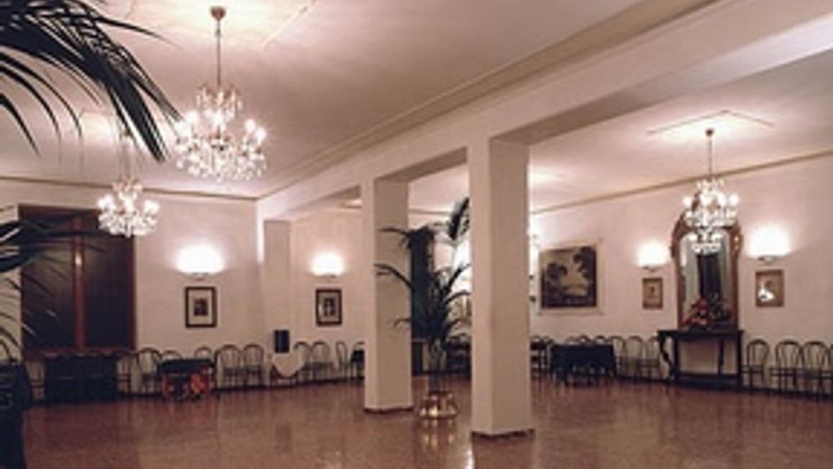 Royal Victoria Hotel Meeting